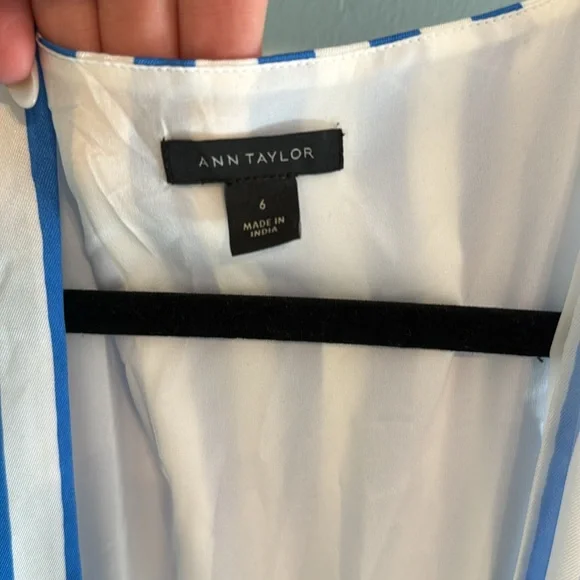 Ann Taylor midi wrap dress size 6. - Picture 3 of 3
